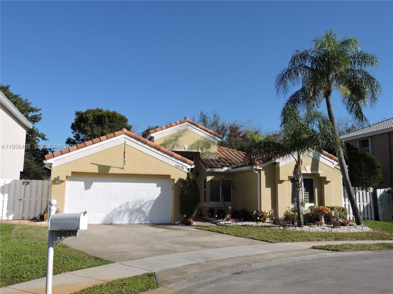 10575 SW 12th Manor, Pembroke Pines, FL 33025 photo 6