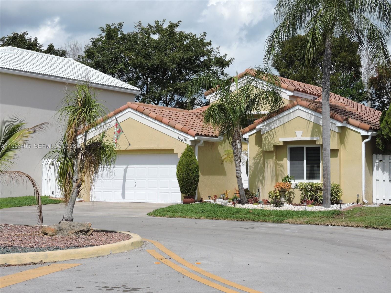 10575 SW 12th Manor, Pembroke Pines, FL 33025 photo 7