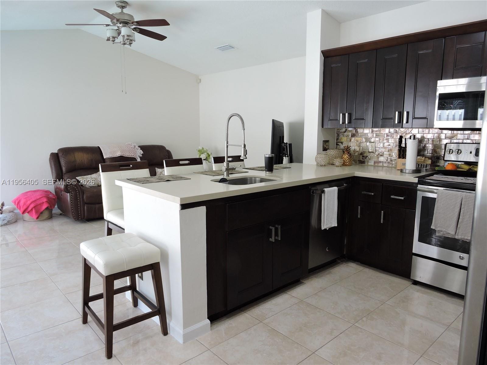 10575 SW 12th Manor, Pembroke Pines, FL 33025 photo 10