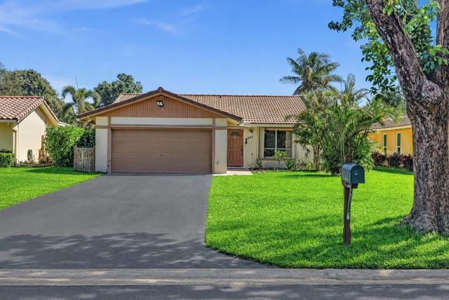 895 NW 87th Avenue, Coral Springs, FL 33071