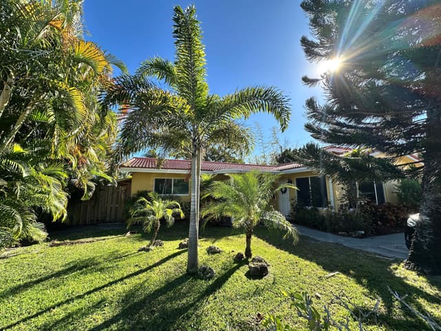 2210 NE 36th Street A&b, Lighthouse Point 6th, Lighthouse Point, FL