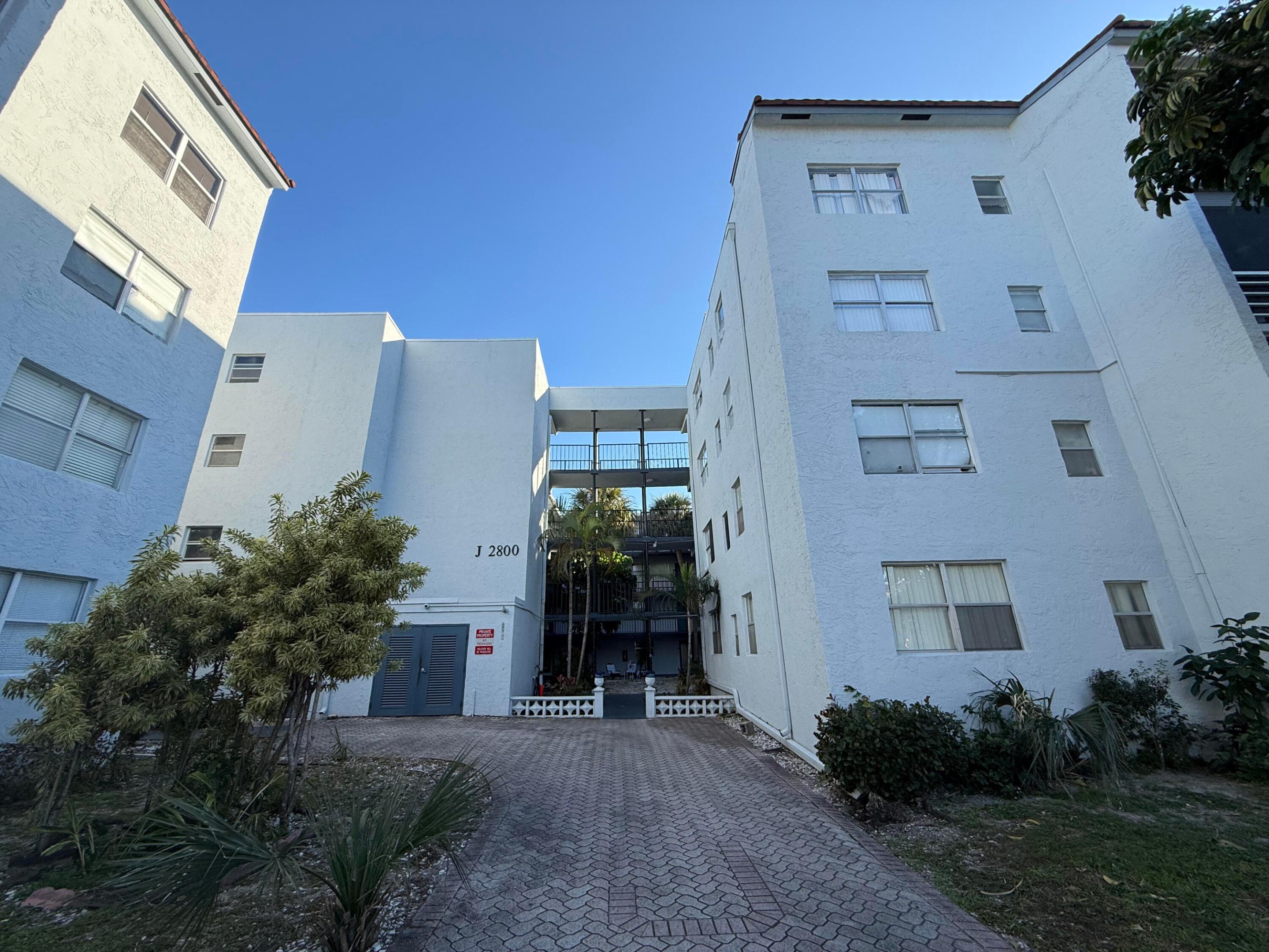 2800 Somerset Drive 304j, Lauderdale Lakes, FL 33311, Lauderdale Lakes