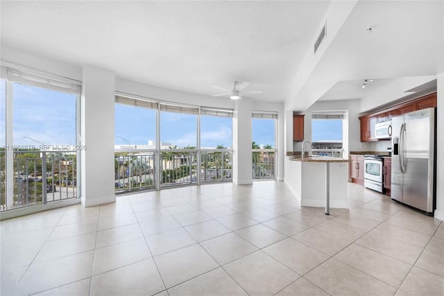 7270 SW 88th Street B303, Miami, FL 33156