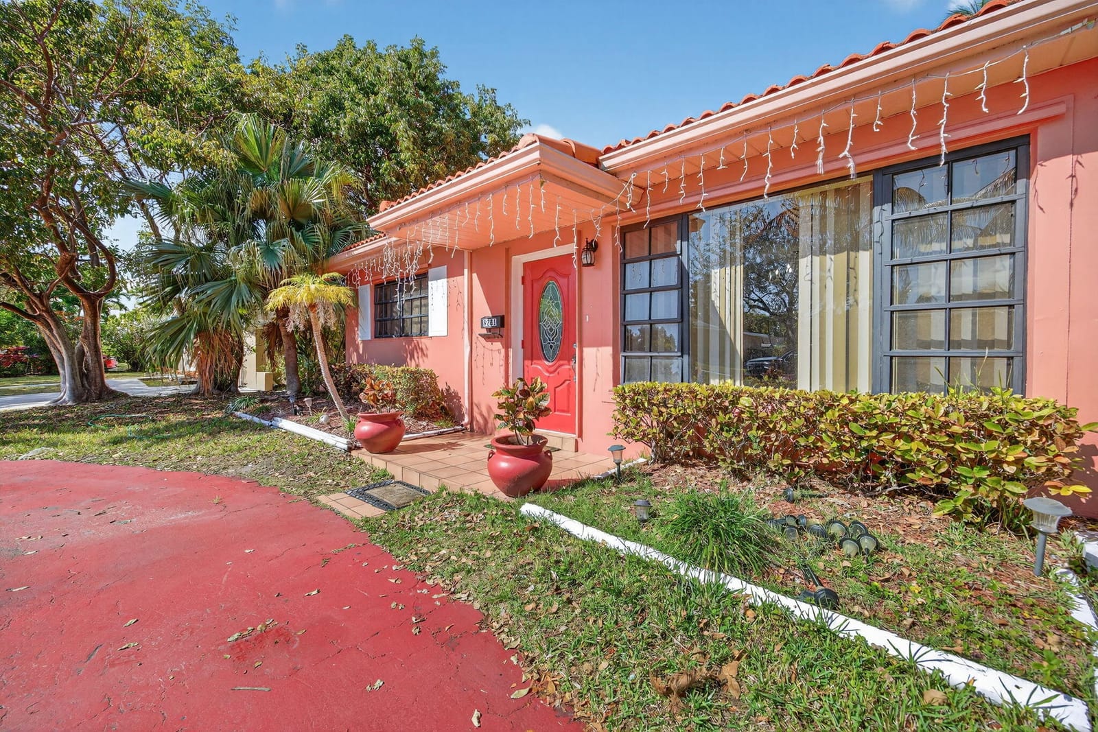 9281 Martinique Drive — photo 2