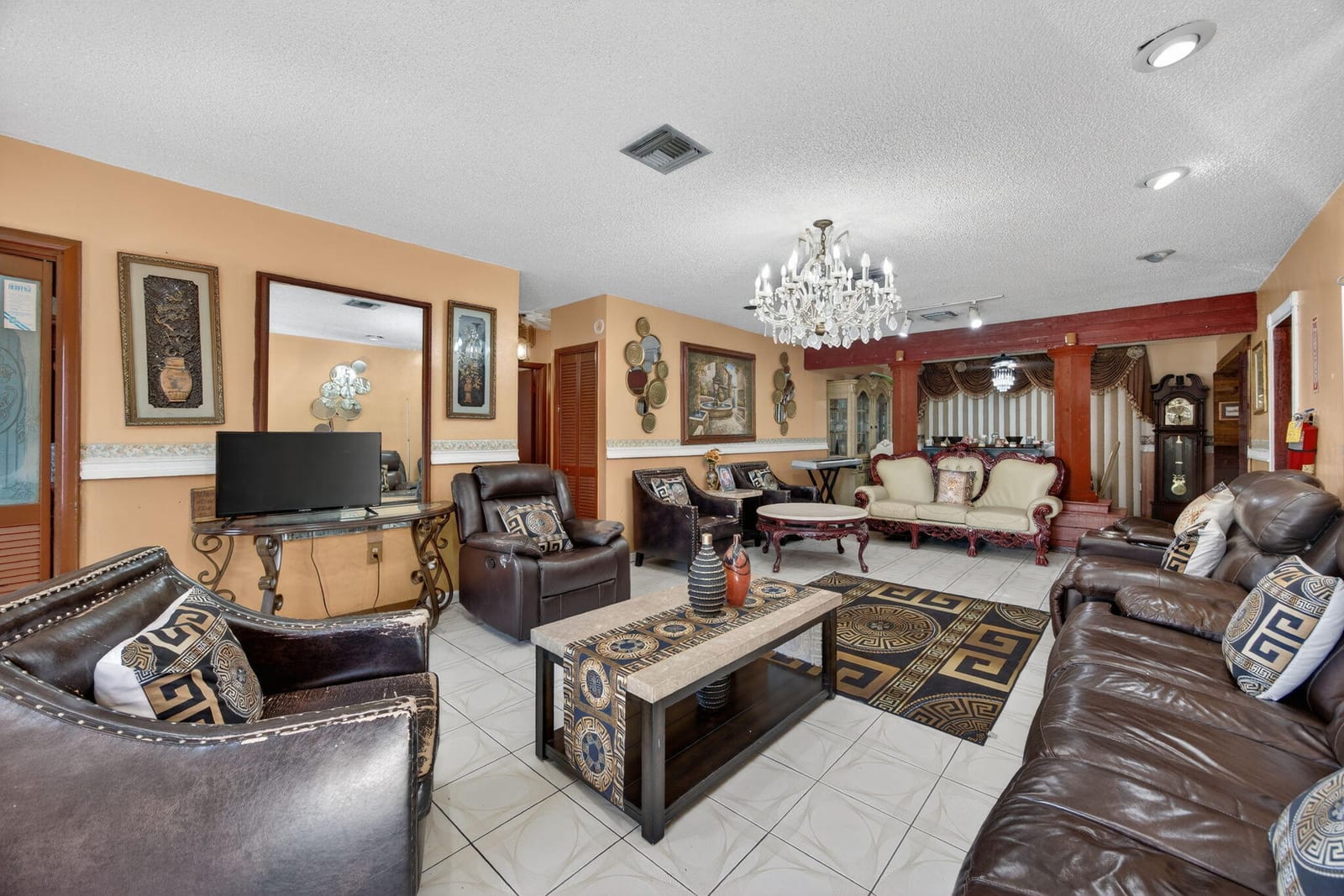 9281 Martinique Drive, Miami, FL 33189 photo 13