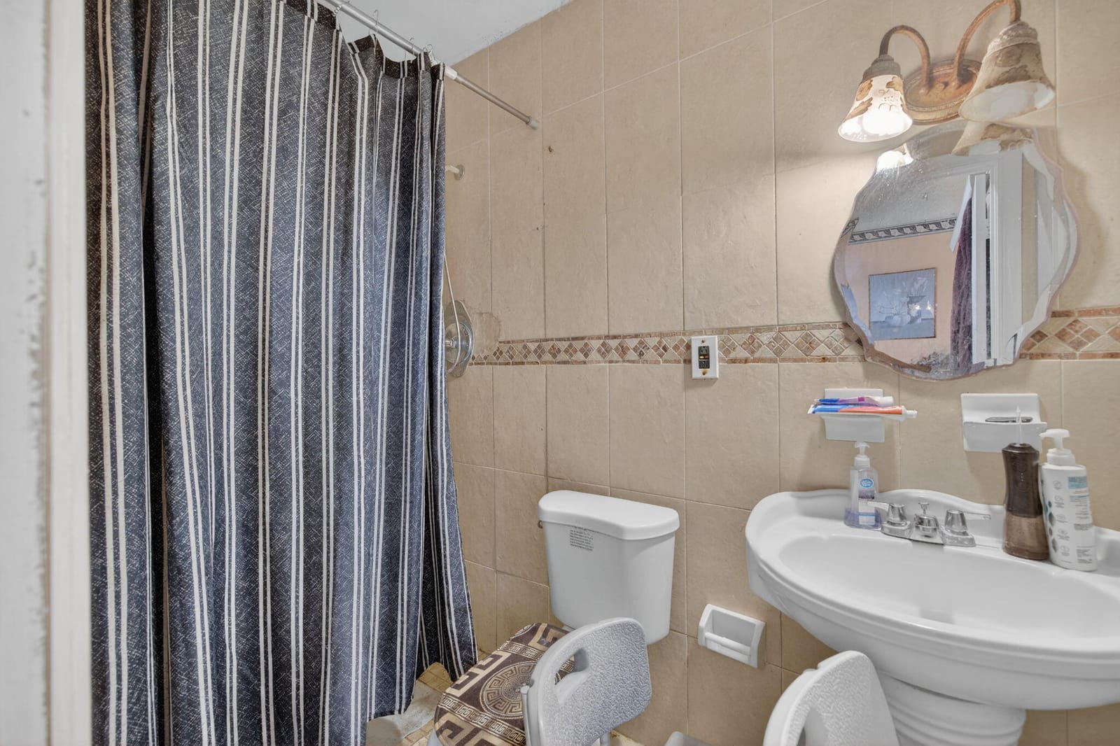 9281 Martinique Drive, Miami, FL 33189 photo 24