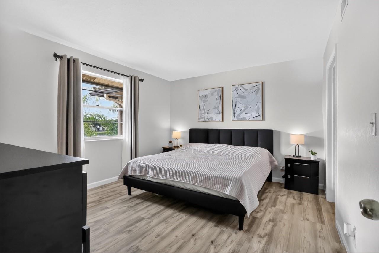 5511 Lakeside Drive 202 — photo 2