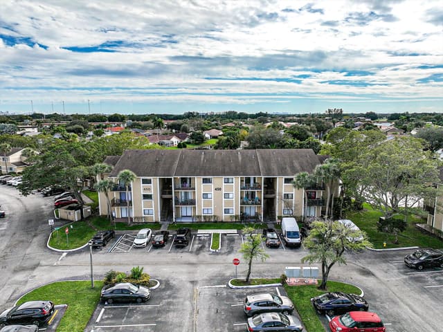 450 Palm Circle 106, The Palms of Pembroke, Pembroke Pines, FL