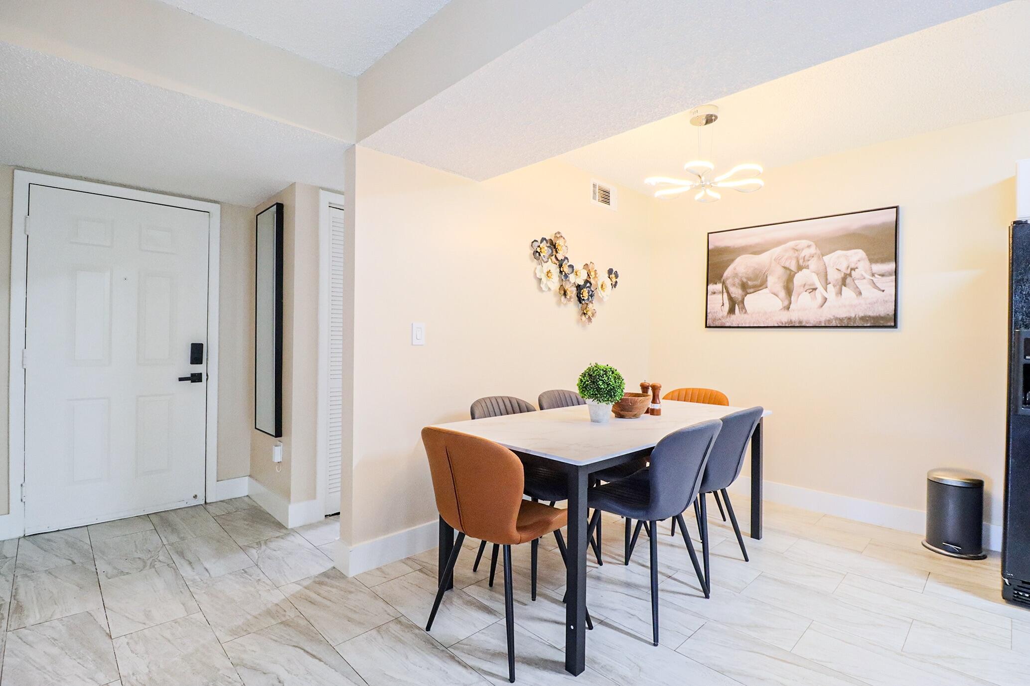 450 Palm Circle 106, Pembroke Pines, FL 33025 photo 11