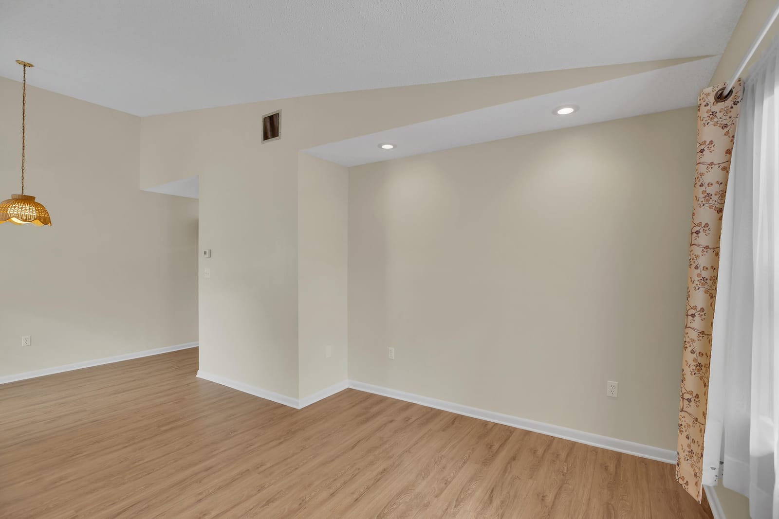 2007 Oleander Boulevard Apt D — photo 11