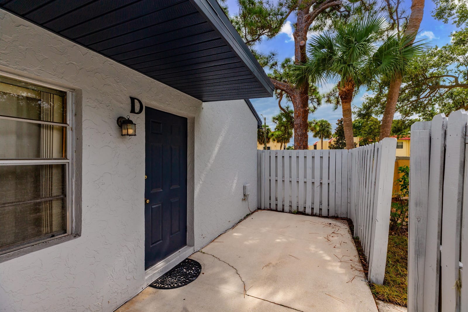 2007 Oleander Boulevard Apt D — photo 8