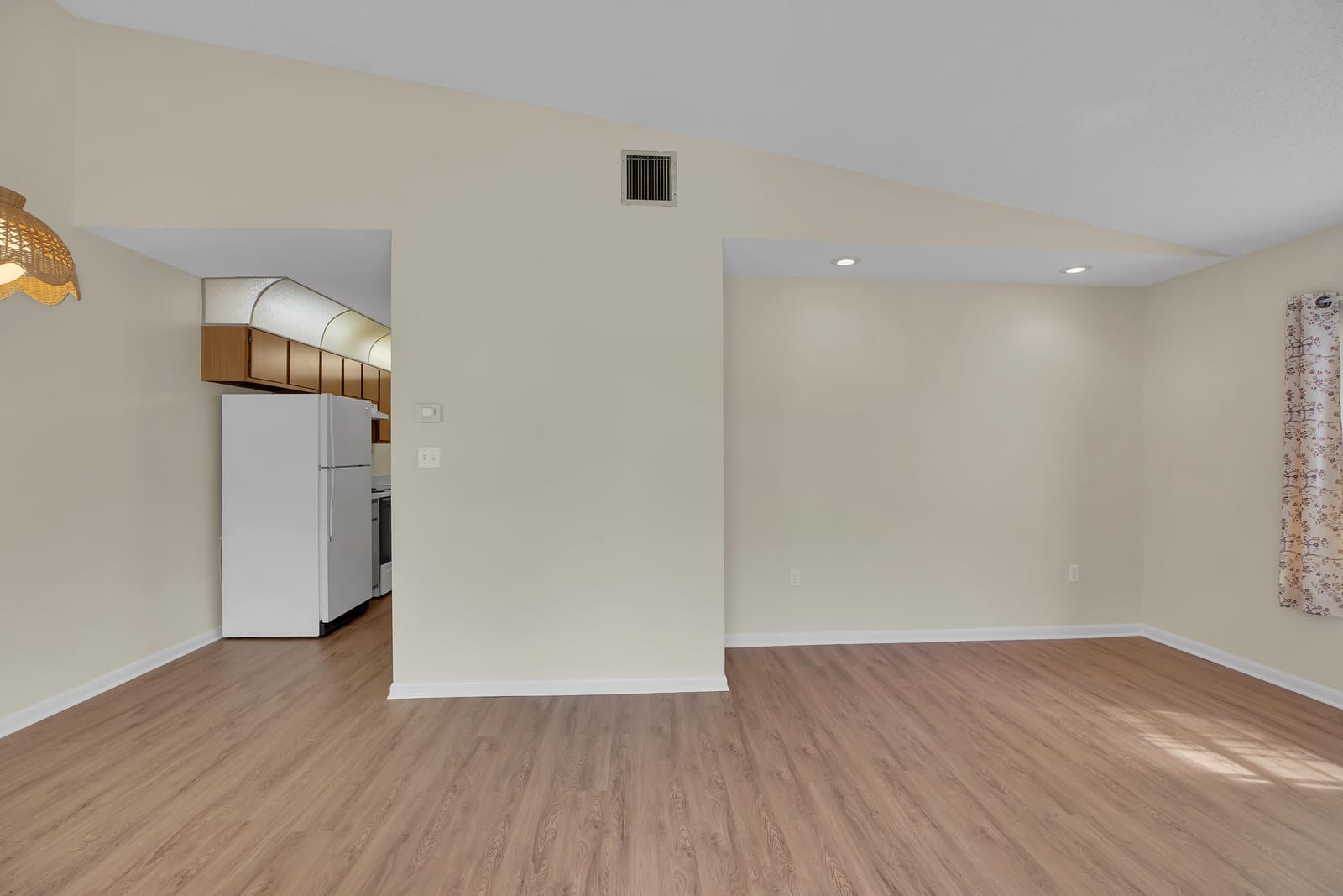 2007 Oleander Boulevard Apt D — photo 9