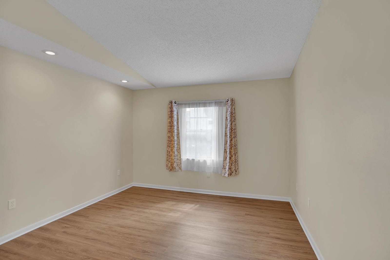 2007 Oleander Boulevard Apt D — photo 10