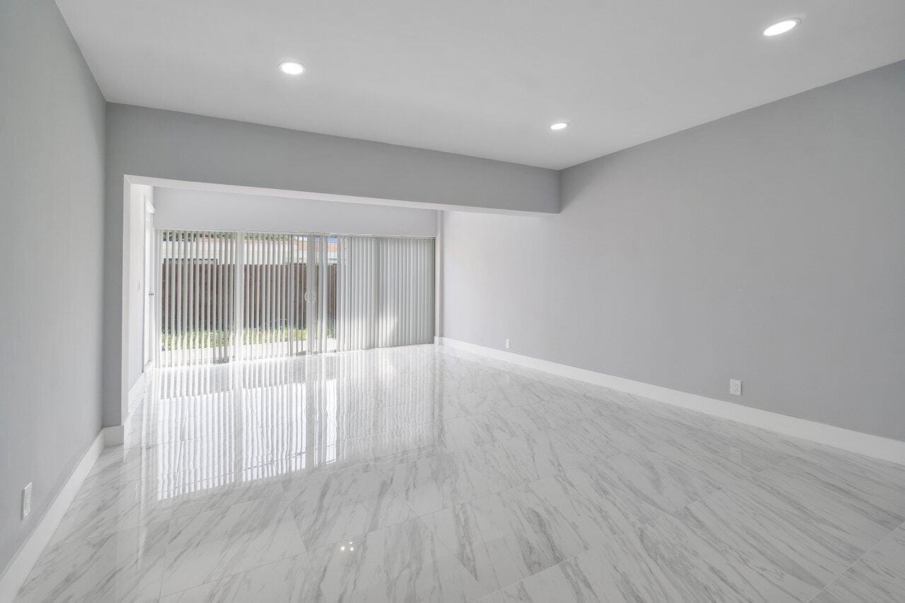 708-710 NE 23rd Avenue, Pompano Beach, FL 33062 photo 11