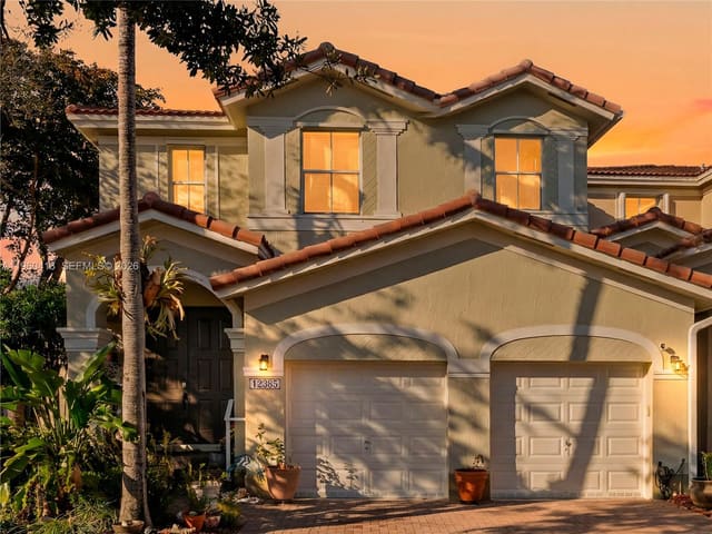 12385 SW 124th Terrace, Miami, FL 33186