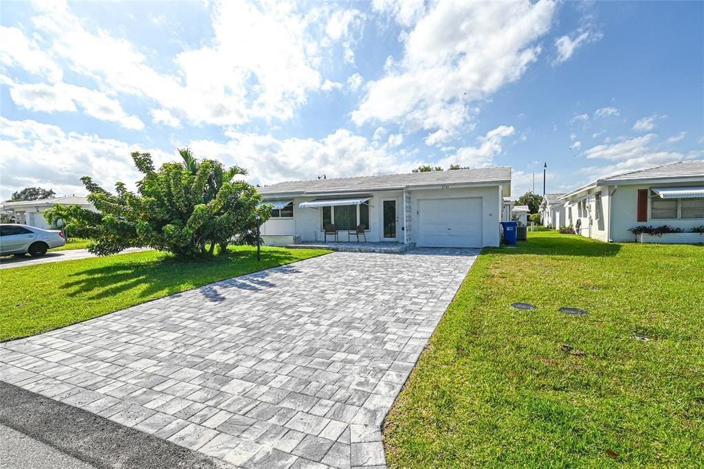 2741 W Golf Boulevard, Pompano Beach, FL 33064 photo 13