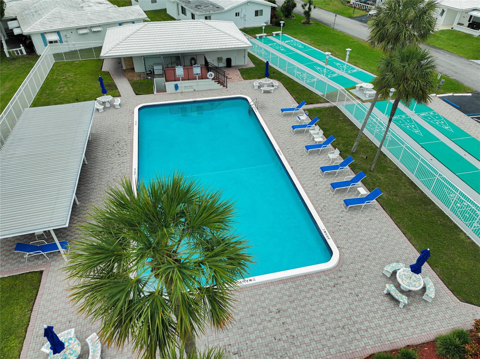 2741 W Golf Boulevard, Pompano Beach, FL 33064 photo 14