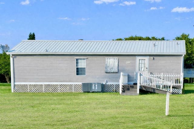19720 NW 94th Drive, Okeechobee, FL 34972