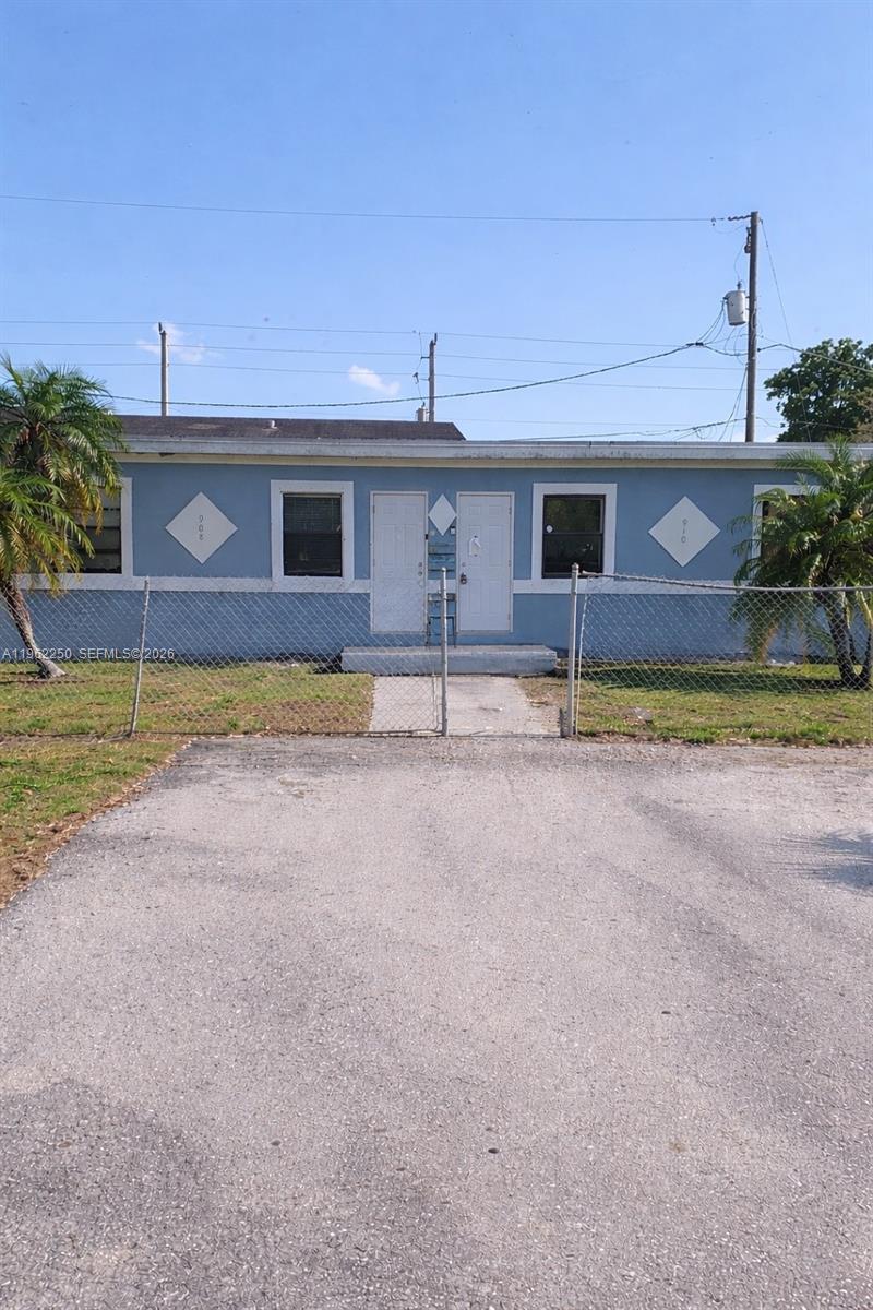 908 SW D Avenue, Belle Glade, FL 33430, Belle Glade