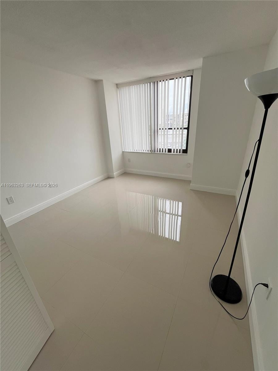 3505 S Ocean Drive 502 — photo 11