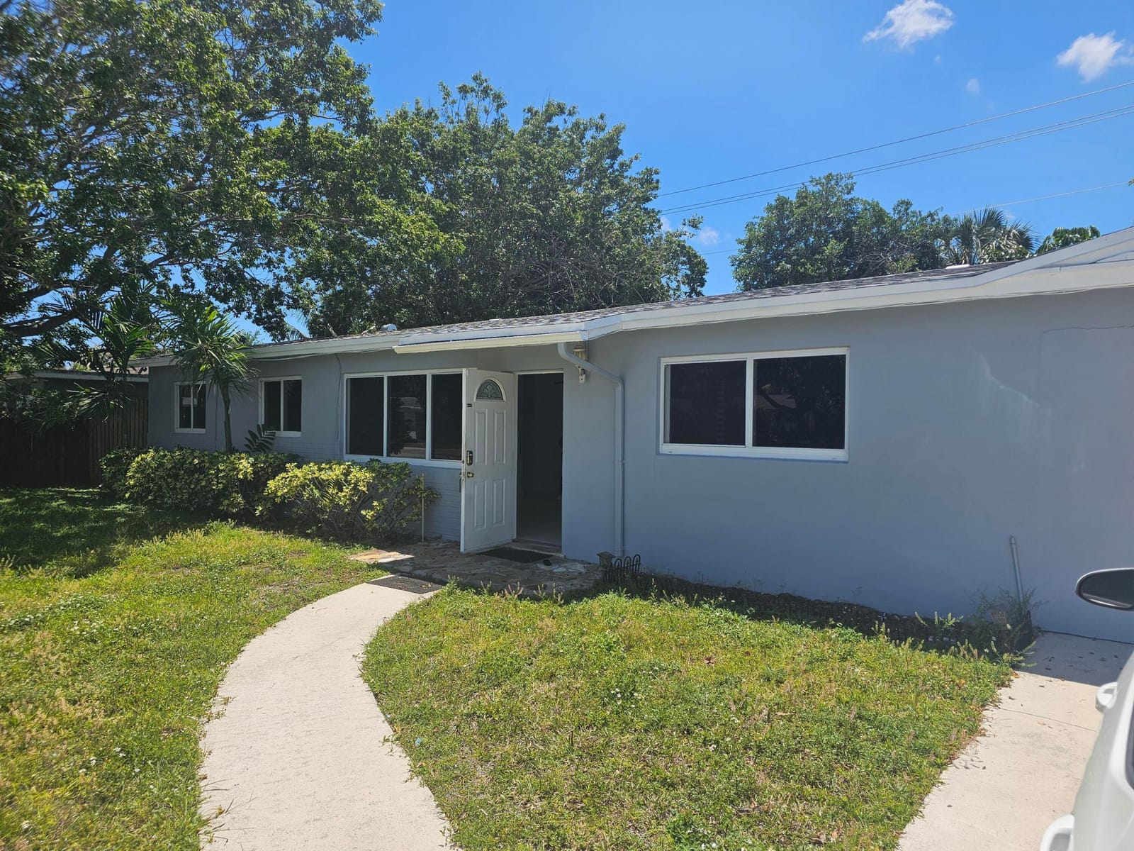 3340 SW 18th Street — photo 2