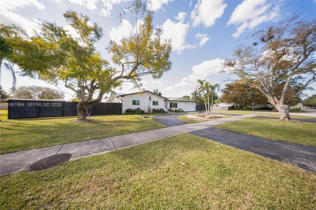 10880 SW 120th Street, Miami, FL 33176