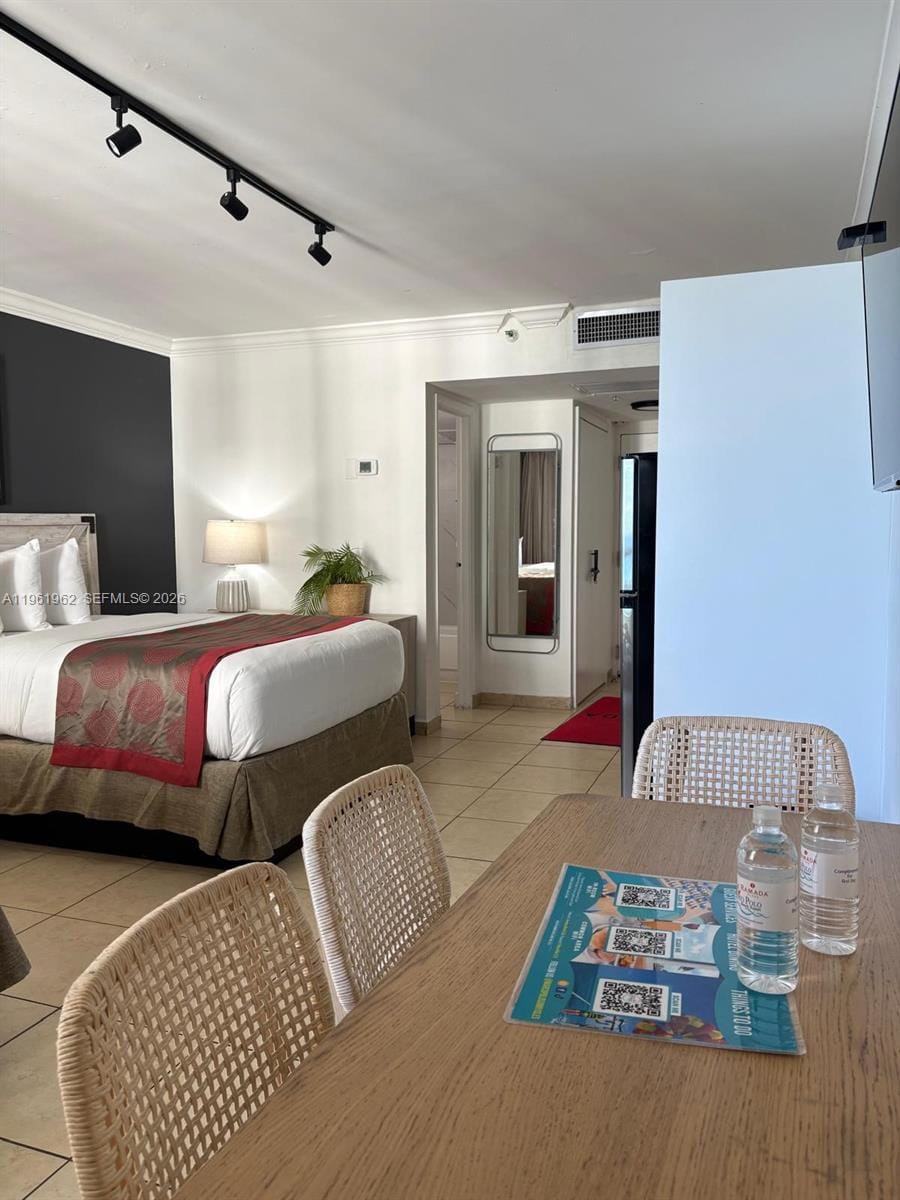 19201 Collins Avenue 820, Sunny Isles Beach, FL 33160 photo 7