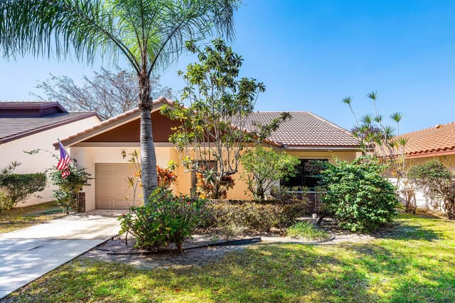 4799 Boxwood Circle, sold in Fairmont Place, Boynton Beach, FL