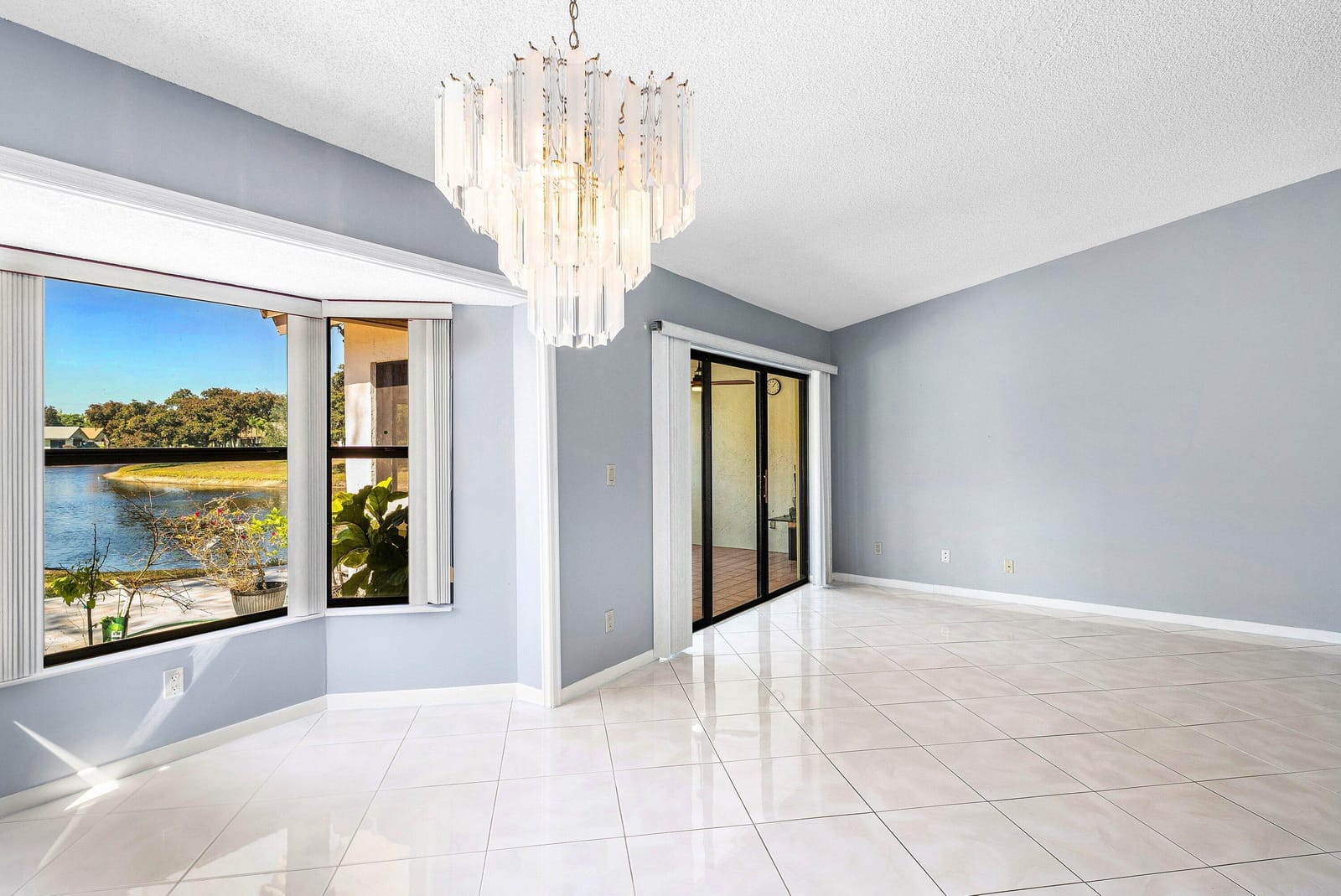 4799 Boxwood Circle — photo 12