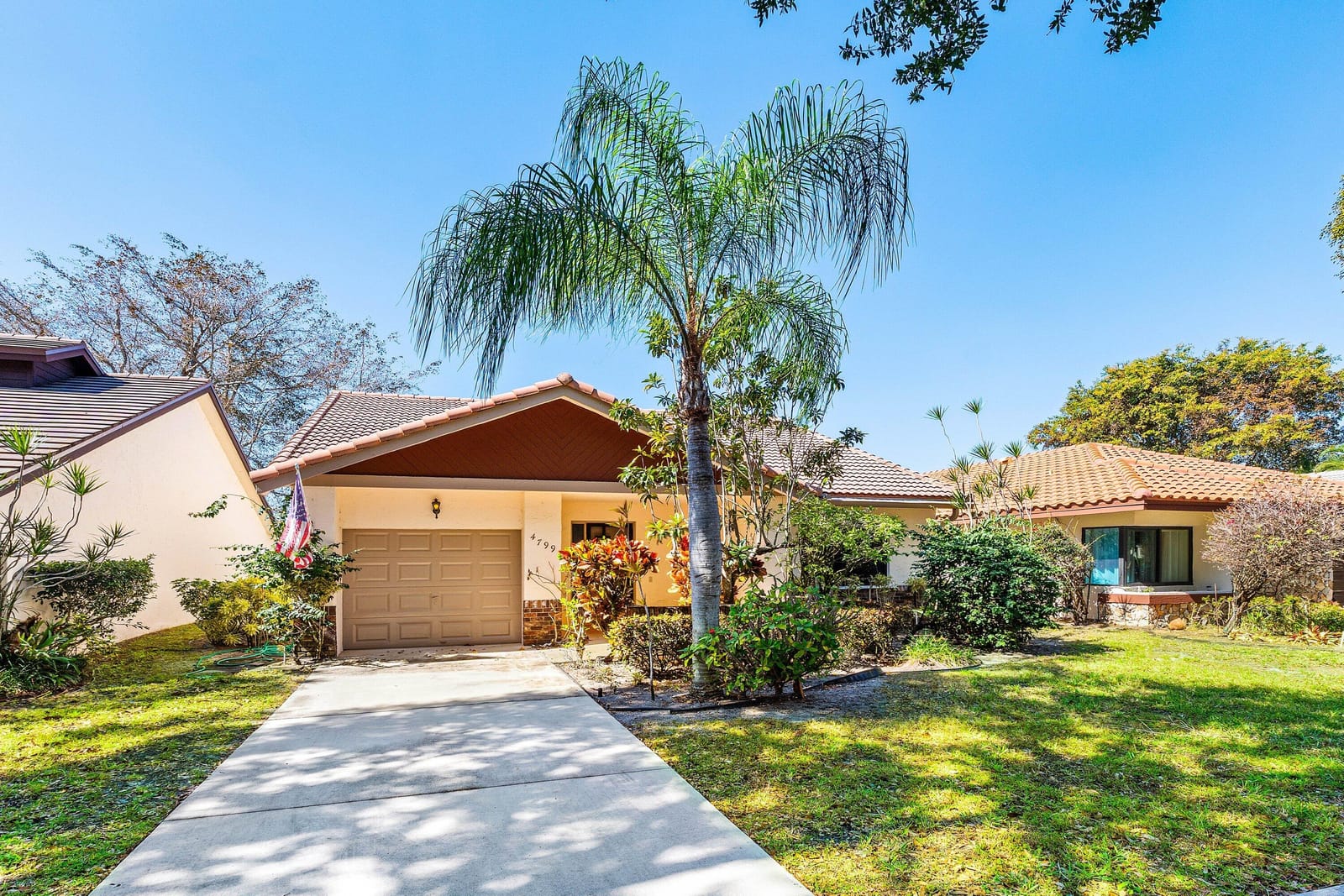 4799 Boxwood Circle — photo 3