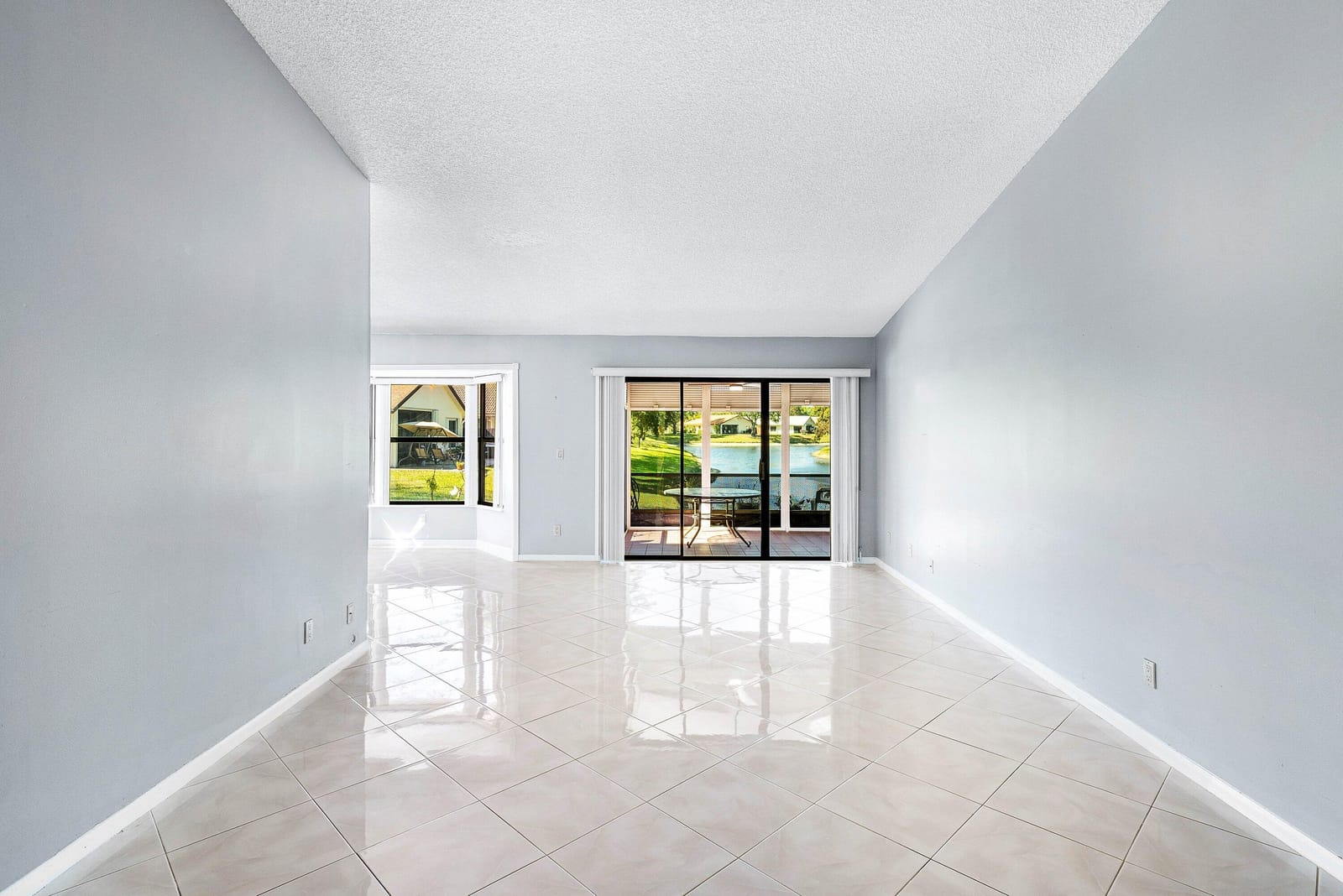 4799 Boxwood Circle — photo 6