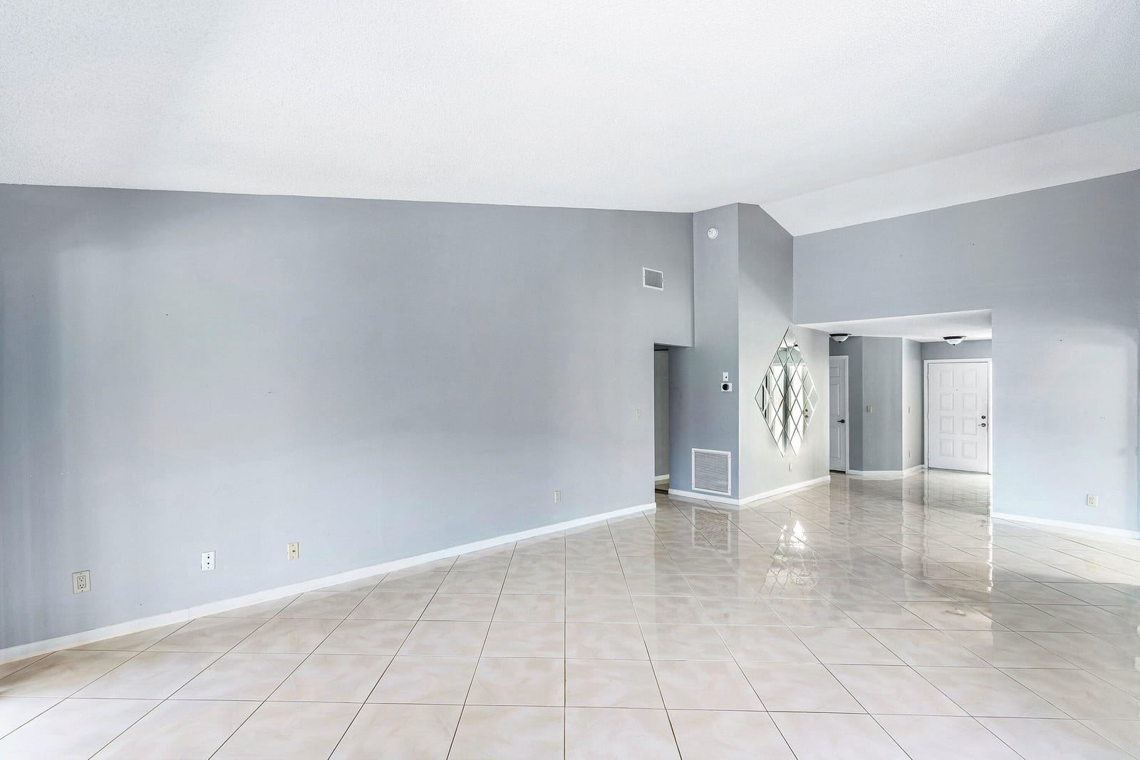 4799 Boxwood Circle — photo 9