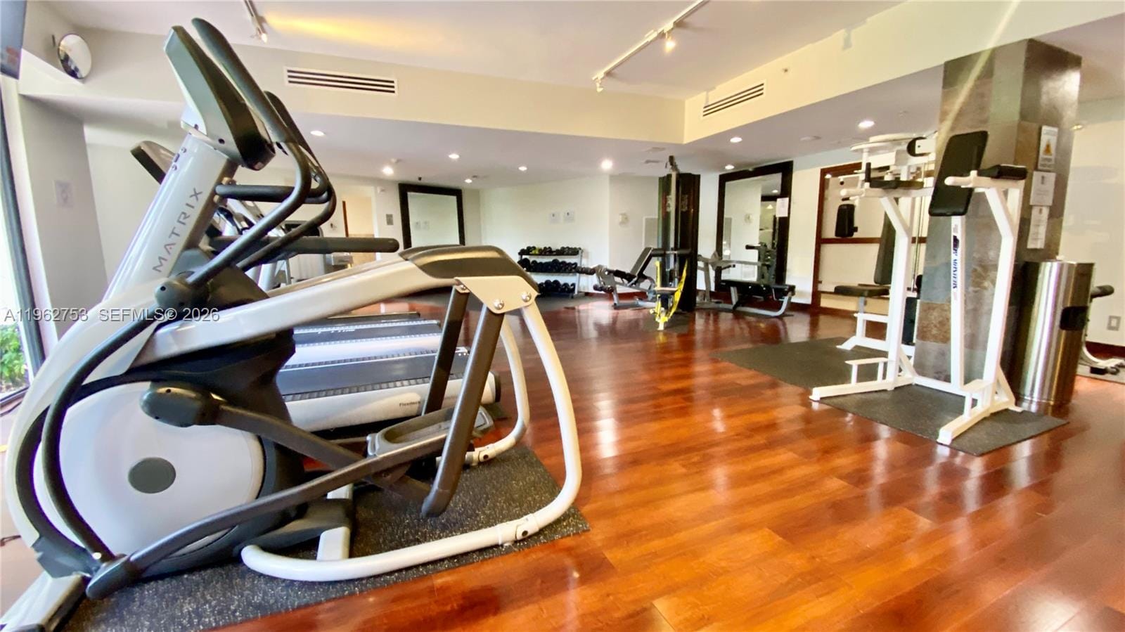 3300 NE 191st Street 1807, Aventura, FL 33180 photo 14