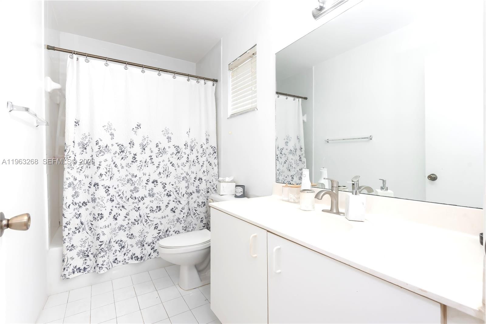 17360 NW 69th Court 204, Hialeah, FL 33015 photo 26