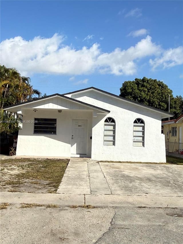 381 E 61st Street, sold in Saratoga Heights, Hialeah, FL