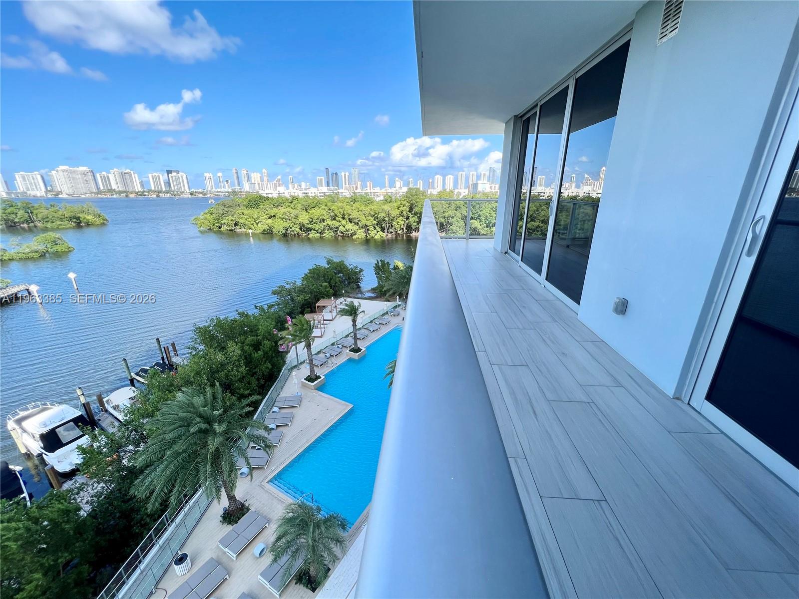 16385 Biscayne Boulevard 607, North Miami Beach, FL 33160, North Miami Beach