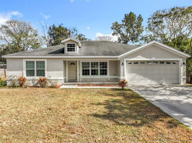 608 Masters Avenue, Wildwood, FL 34785