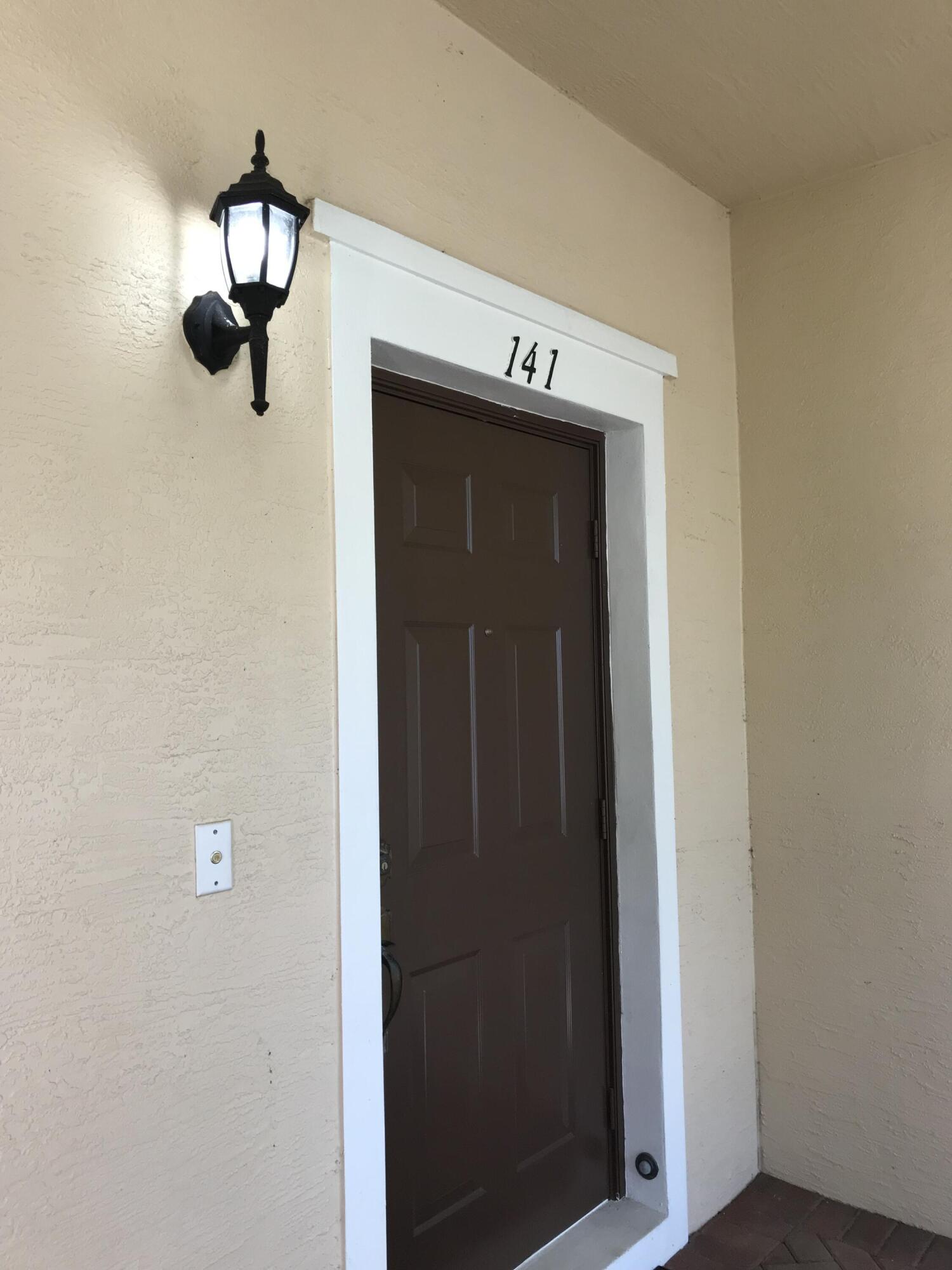 141 E Thatch Palm Circle, Jupiter, FL 33458, Jupiter