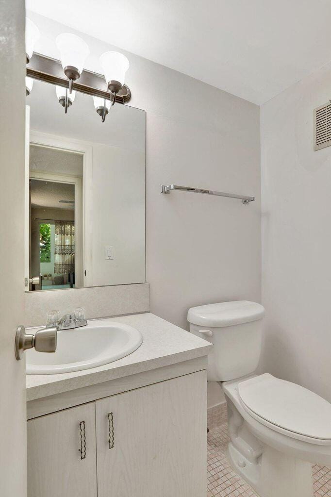 4076 Newport Q 4076, Deerfield Beach, FL 33442 photo 18