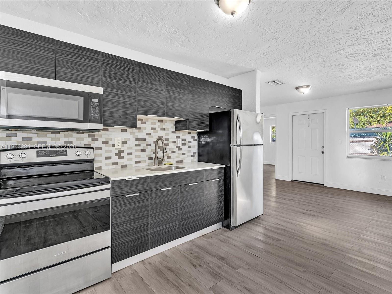 2512 NW 9th Place, Fort Lauderdale, FL 33311 photo 8