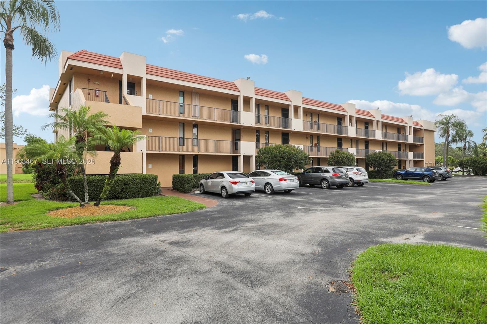 5732 Coral Lake Drive 308, Margate, FL 33063