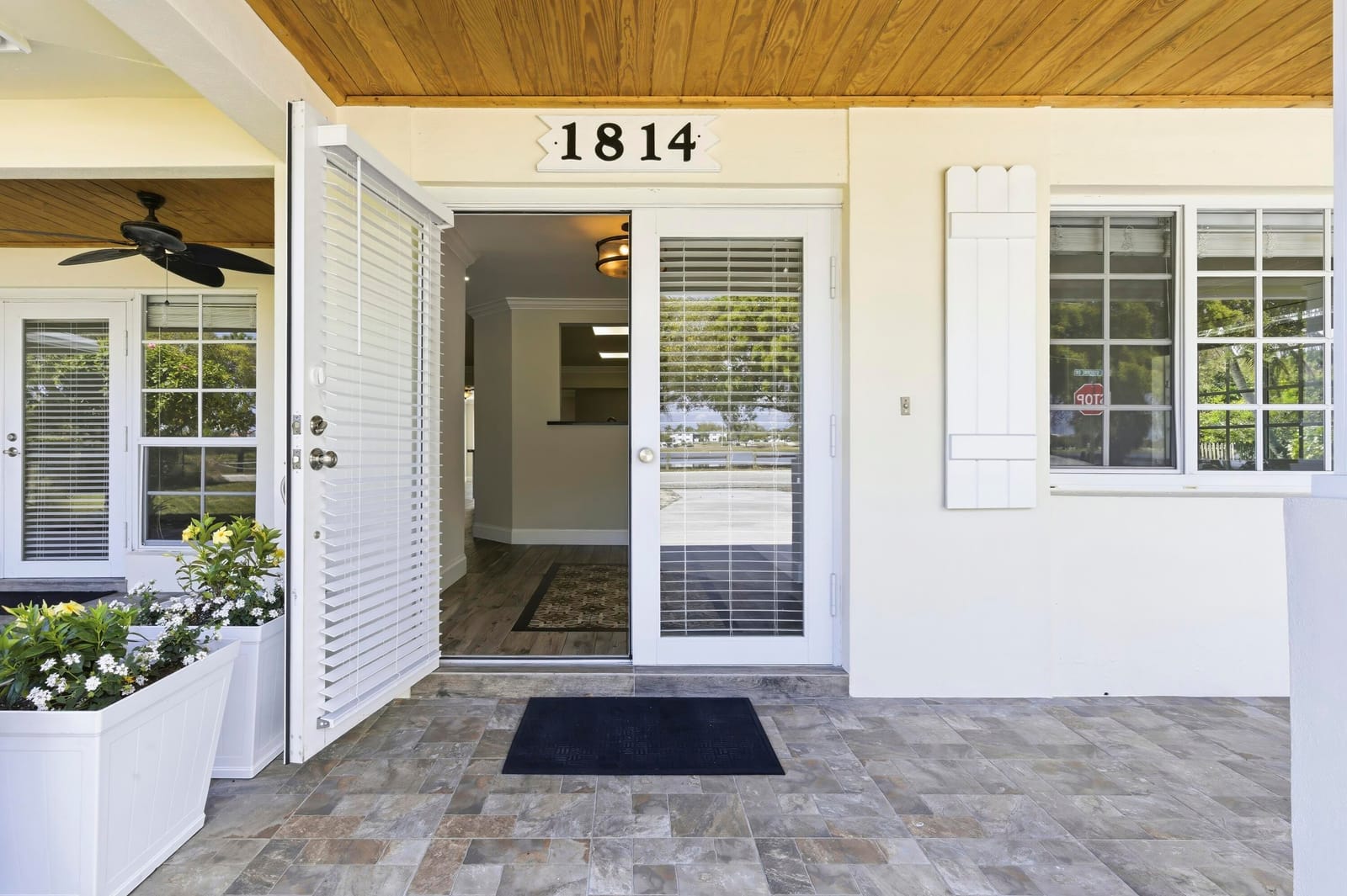 1814 Lake Osborne Drive — photo 7
