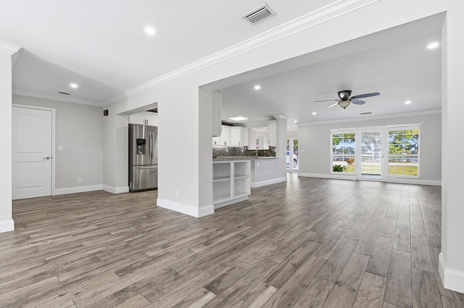 1814 Lake Osborne Drive — photo 10