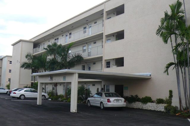 2400 NE 1st Lane 206, Boynton Beach, FL 33435
