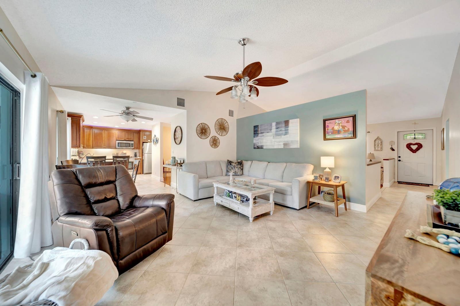 1448 NW 112th Way — photo 10