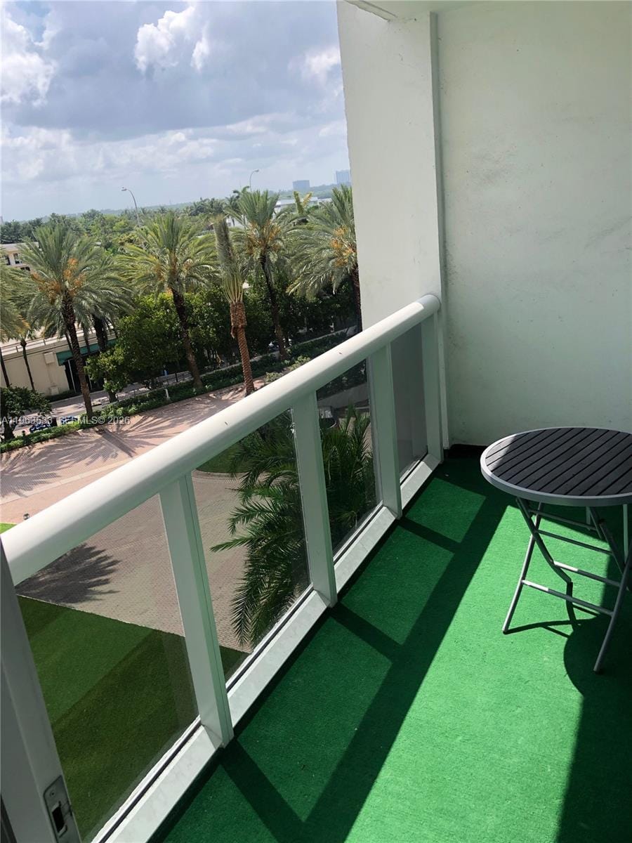 10275 Collins Avenue 427, Bal Harbour, FL 33154 photo 4