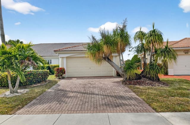 15361 Lake Wisteria Road, Delray Beach, FL 33484