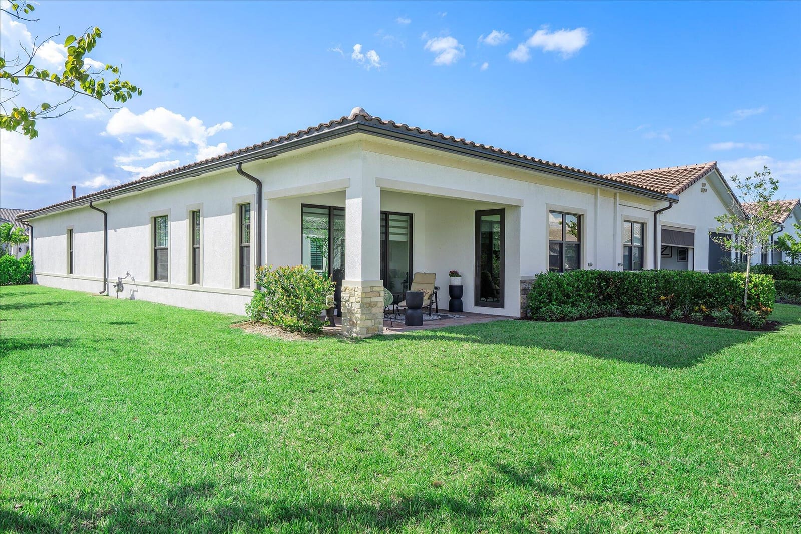 8318 W Blue Spring Drive, Parkland, FL 33067 photo 16