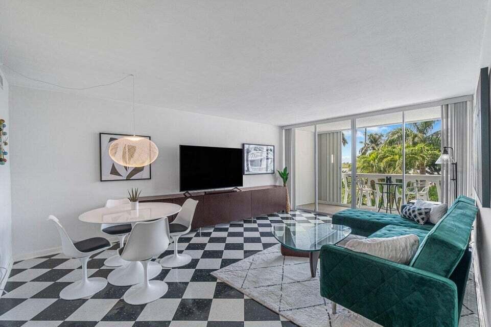 2505 S Ocean Boulevard 303, Palm Beach, FL 33480, Palm Beach