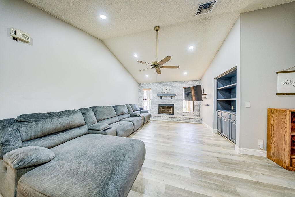 301 Knotty Wood Lane, Wellington, FL 33414 photo 12